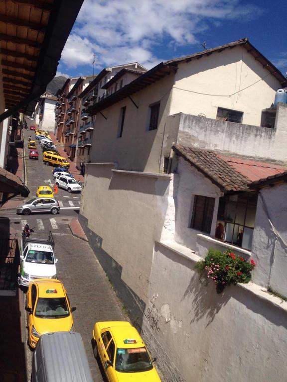 Apartamentos Colonial Home Quito Exterior foto